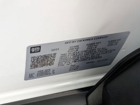 Used 2024 Chevrolet Trax LT w/ Driver Confidence Package FWD image 30