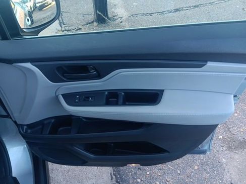 Used 2023 Honda Odyssey EX-L image 32
