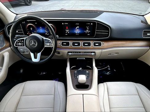 Used 2021 Mercedes-Benz GLE 350 4MATIC w/ Premium Package image 16