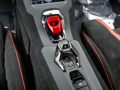 Used 2022 Lamborghini Huracan STO RWD image 14