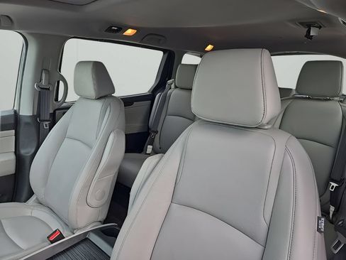 Used 2023 Honda Odyssey EX-L image 9