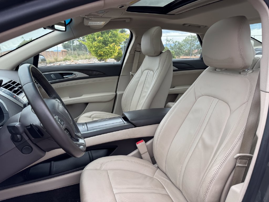 Used 2017 Lincoln MKZ Select w/ Select Plus Package AWD/4WD image 7