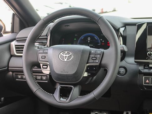 New 2026 Toyota Camry SE FWD image 18
