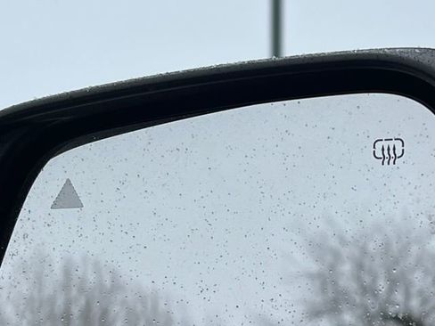 Used 2022 Dodge Durango SXT image 34