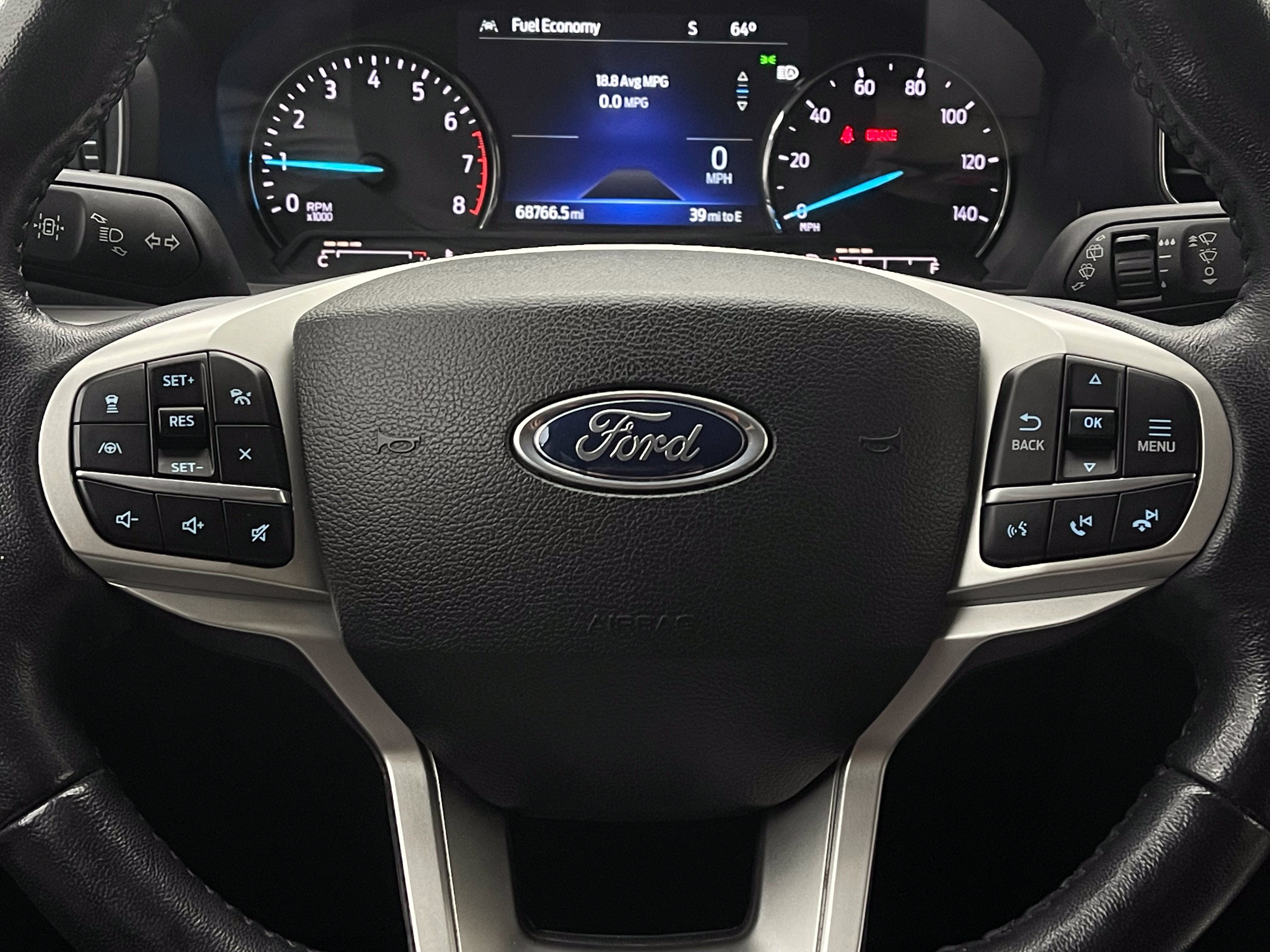Used 2023 Ford Explorer XLT w/ Equipment Group 202A AWD/4WD image 19