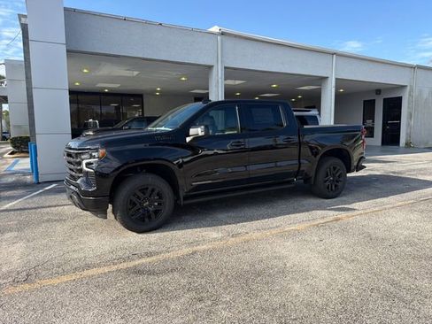 New 2026 Chevrolet Silverado 1500 High Country w/ Midnight Edition AWD/4WD image 3