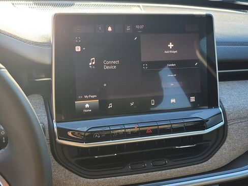 Used 2023 Jeep Compass Latitude w/ Sun and Sound Group image 21