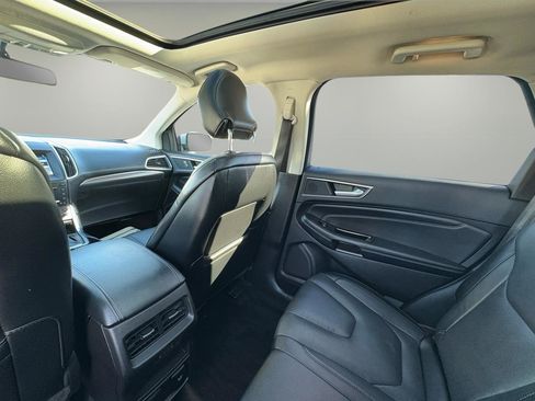 Used 2017 Ford Edge Titanium w/ Equipment Group 301A AWD/4WD image 33