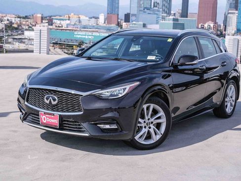 Used 2019 INFINITI QX30 w/ Cargo Package FWD image 1