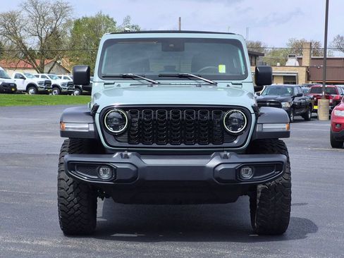 Used 2024 Jeep Wrangler Unlimited Sport AWD/4WD image 2