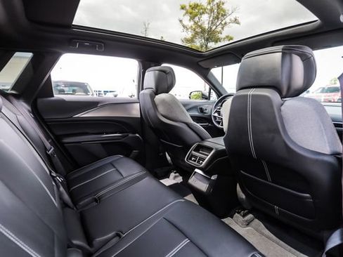 Used 2024 Cadillac Lyriq Tech AWD/4WD image 79