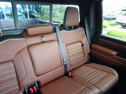 Certified 2024 GMC Sierra 2500 Denali Ultimate image 23