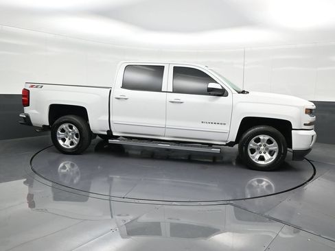 Used 2018 Chevrolet Silverado 1500 LT w/ All Star Edition image 7