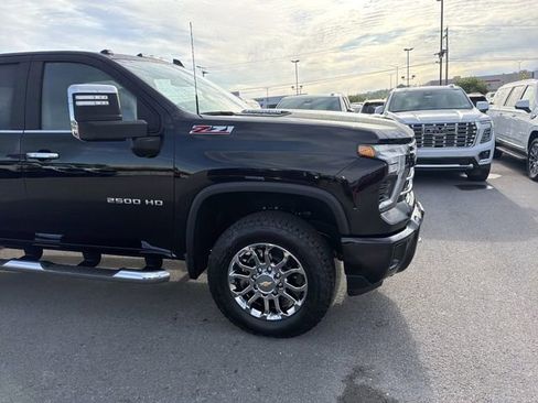 New 2026 Chevrolet Silverado 2500 LT w/ Z71 Chrome Sport Edition AWD/4WD image 4