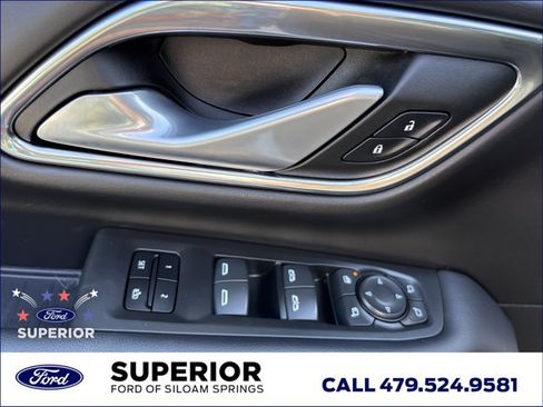 Used 2022 Chevrolet Suburban RST w/ Luxury Package AWD/4WD image 23