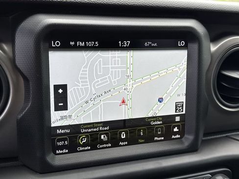 Used 2022 Jeep Gladiator Sport AWD/4WD image 37