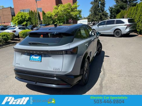 Used 2023 Nissan Ariya AWD image 10