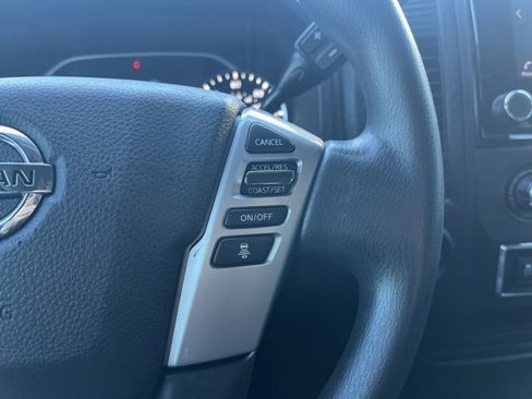 Used 2022 Nissan Titan SV w/ Accessory Utility Package image 15