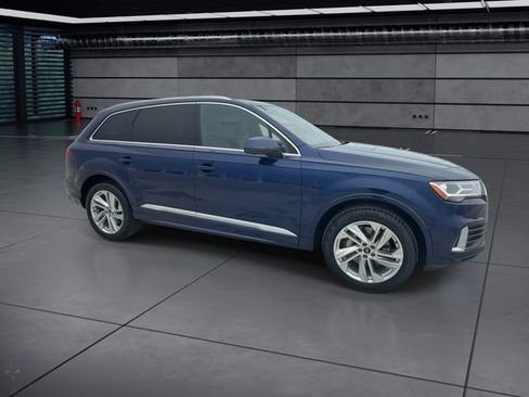 Used 2021 Audi Q7 2.0T Premium Plus AWD/4WD image 2