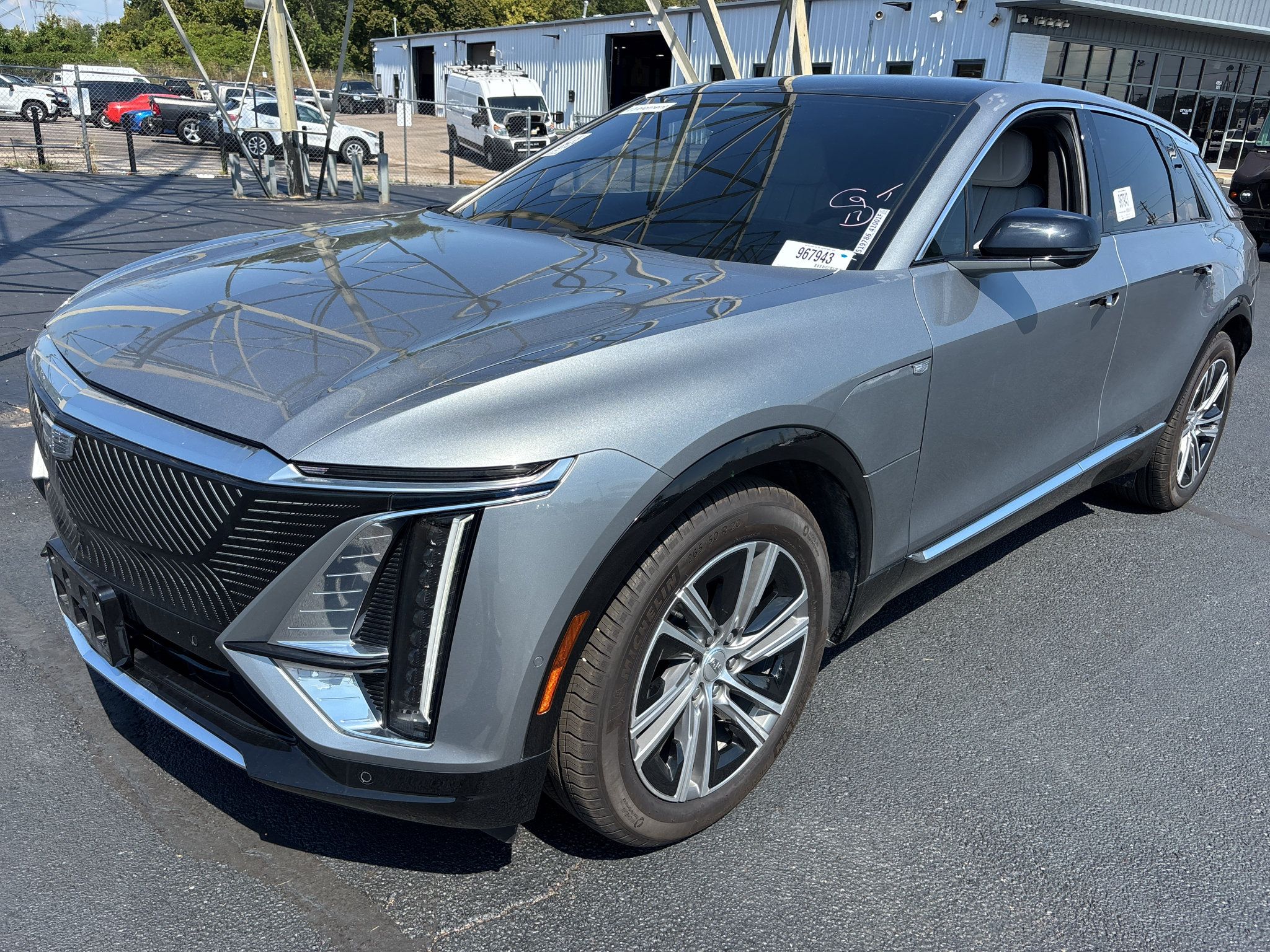 Used 2024 Cadillac Lyriq Luxury RWD image 1