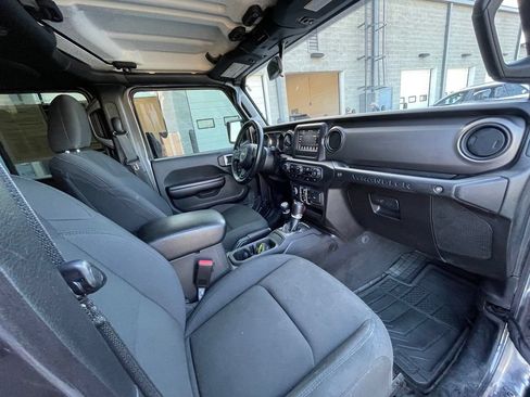 Used 2021 Jeep Wrangler Unlimited Sport AWD/4WD image 32