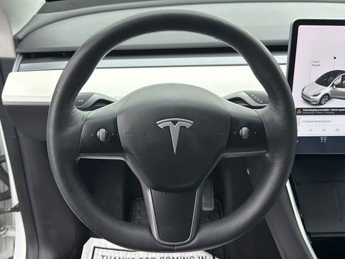 Used 2021 Tesla Model Y Long Range image 11