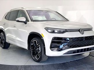 New 2026 Volkswagen Tiguan SEL R-Line video 1