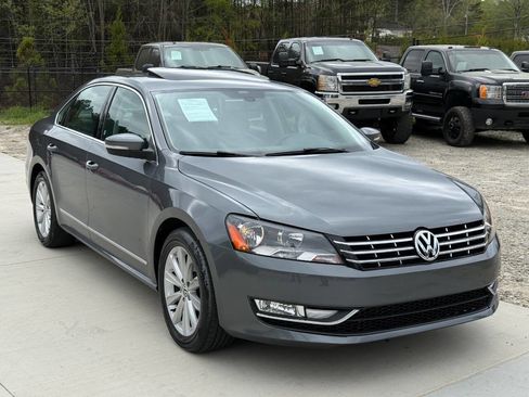 Used 2013 Volkswagen Passat 2.5 SEL Premium image 5