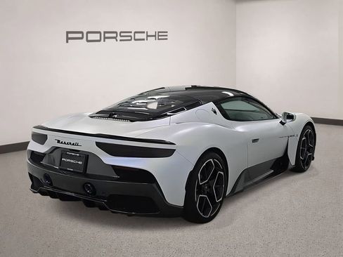 Used 2022 Maserati MC20 Coupe RWD image 7