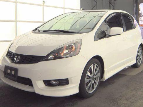 Used 2013 Honda Fit Sport image 1