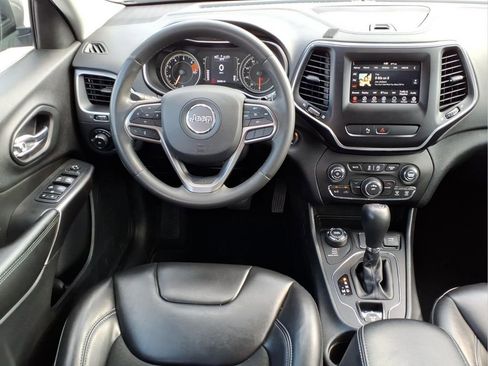 Used 2020 Jeep Cherokee Latitude Plus image 17