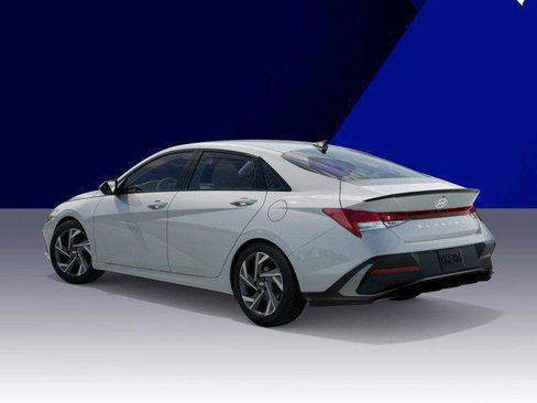 New 2026 Hyundai Elantra SEL Sport FWD image 5