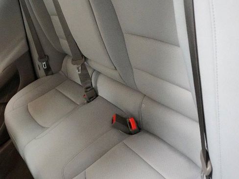 Used 2018 Chevrolet Malibu LT image 5