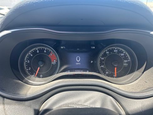 Used 2021 Jeep Cherokee Trailhawk w/ Technology Group AWD/4WD image 11