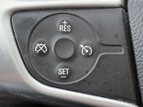 Used 2017 GMC Acadia SLT AWD/4WD image 31