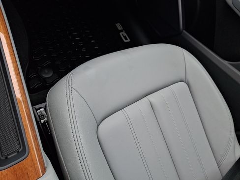 Used 2023 Audi Q5 2.0T Premium w/ Convenience Package AWD/4WD image 26