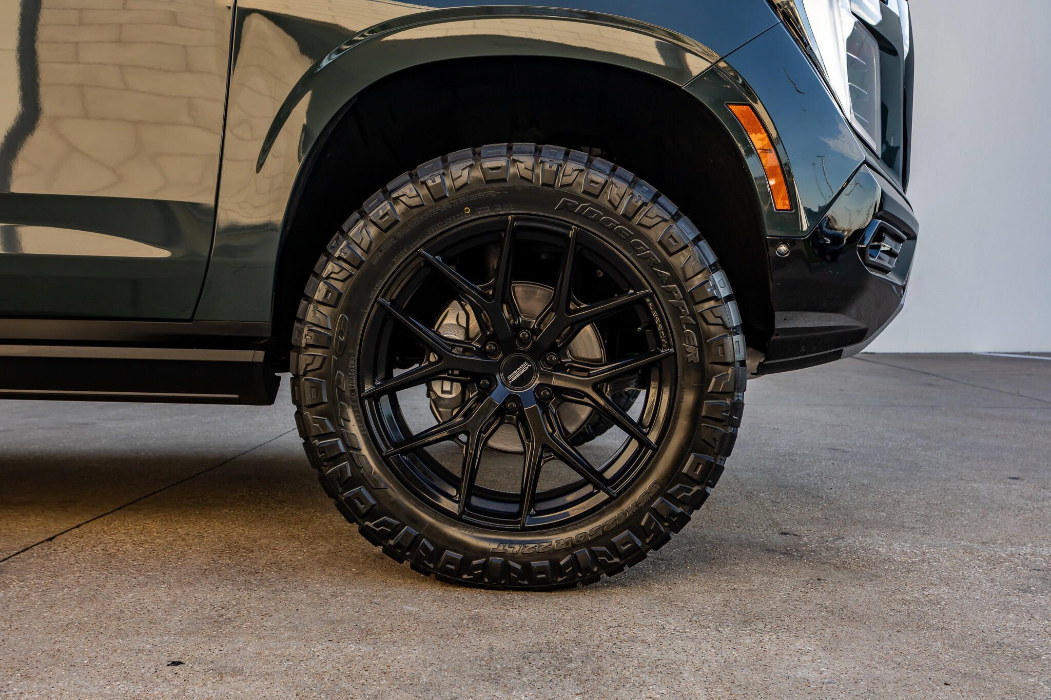Used 2026 GMC Yukon AT4 Ultimate AWD/4WD image 12