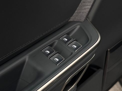 Used 2024 Rivian R1S Launch Edition image 21