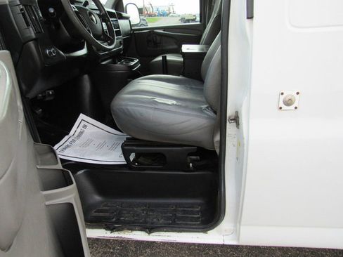 Used 2014 Chevrolet Express 1500 RWD image 28