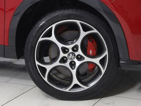 Used 2024 Alfa Romeo Tonale Veloce AWD/4WD image 16