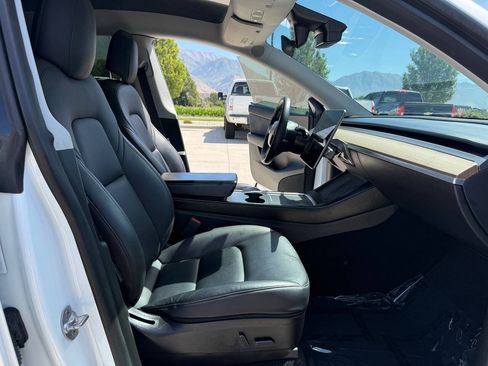 Used 2021 Tesla Model Y Long Range AWD/4WD image 26