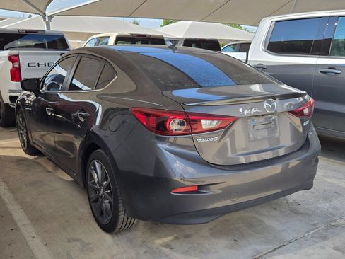 Used 2017 MAZDA MAZDA3 Grand Touring w/ Premium Equipment Package FWD image 4