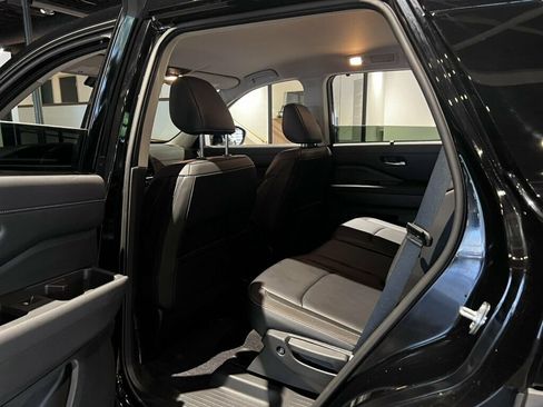 Used 2025 Nissan Pathfinder SL w/ Cargo Package FWD image 22