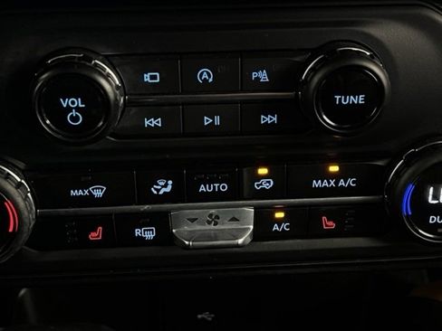 Used 2023 Ford Bronco Badlands image 20