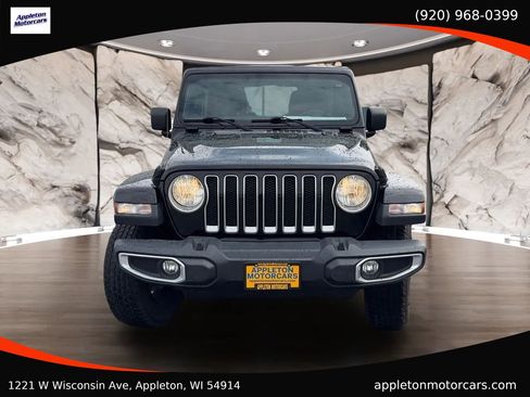 Used 2019 Jeep Wrangler Unlimited Sahara w/ Safety Group image 2