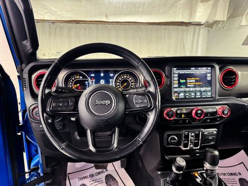 Used 2021 Jeep Gladiator Sport image 13