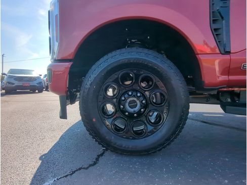 Used 2026 Ford F250 Lariat w/ Black Appearance Package image 10