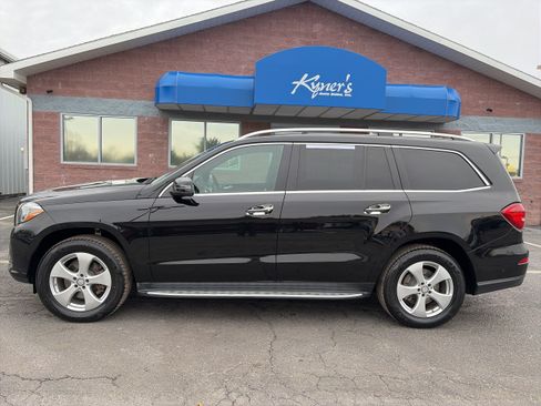 Used 2017 Mercedes-Benz GLS 450 4MATIC image 3