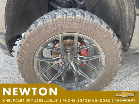 Used 2019 Chevrolet Silverado 1500 LT Trail Boss AWD/4WD image 19