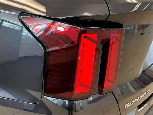 Used 2025 Kia Sorento S w/ Panoramic Sunroof Package AWD/4WD image 28